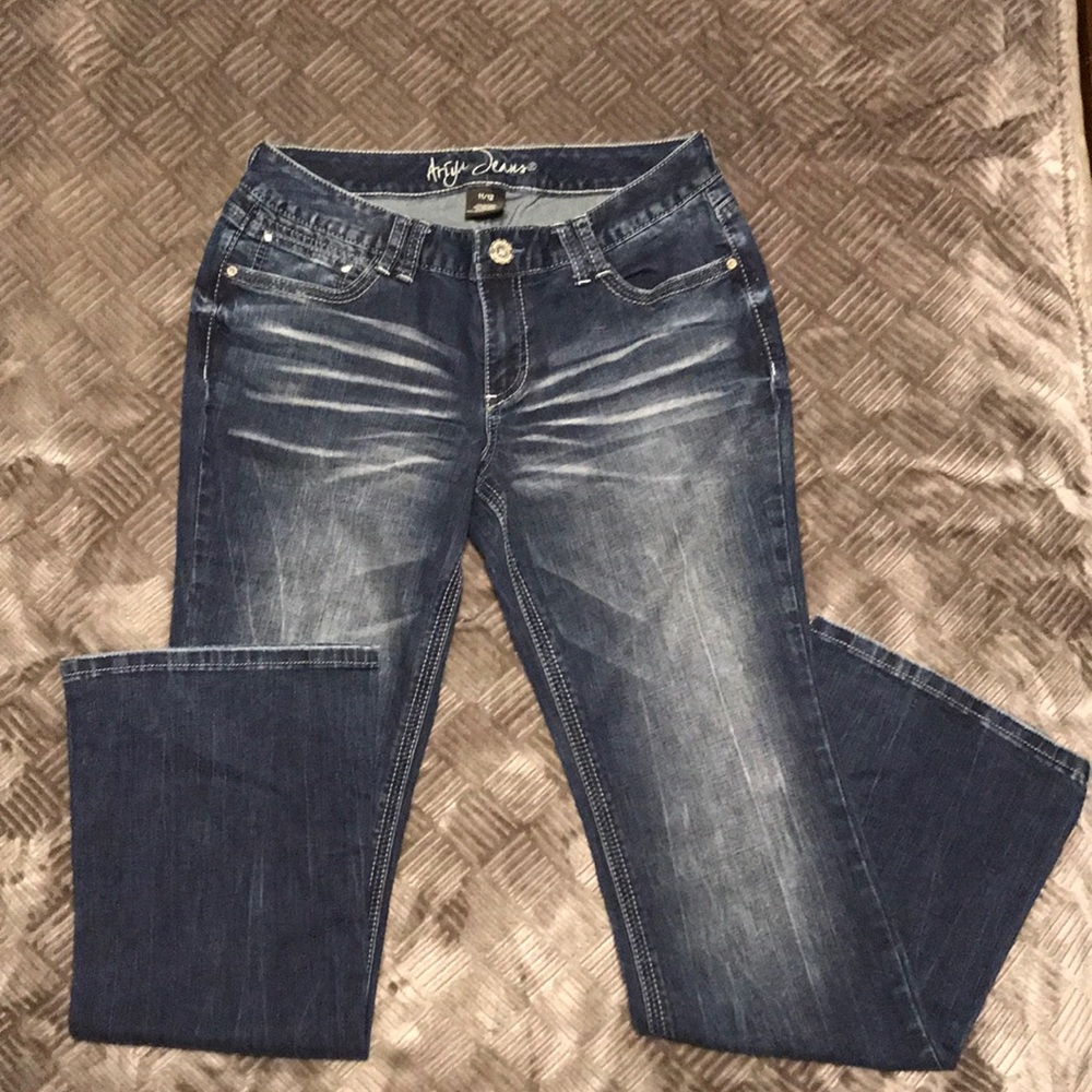 Ariya Jeans